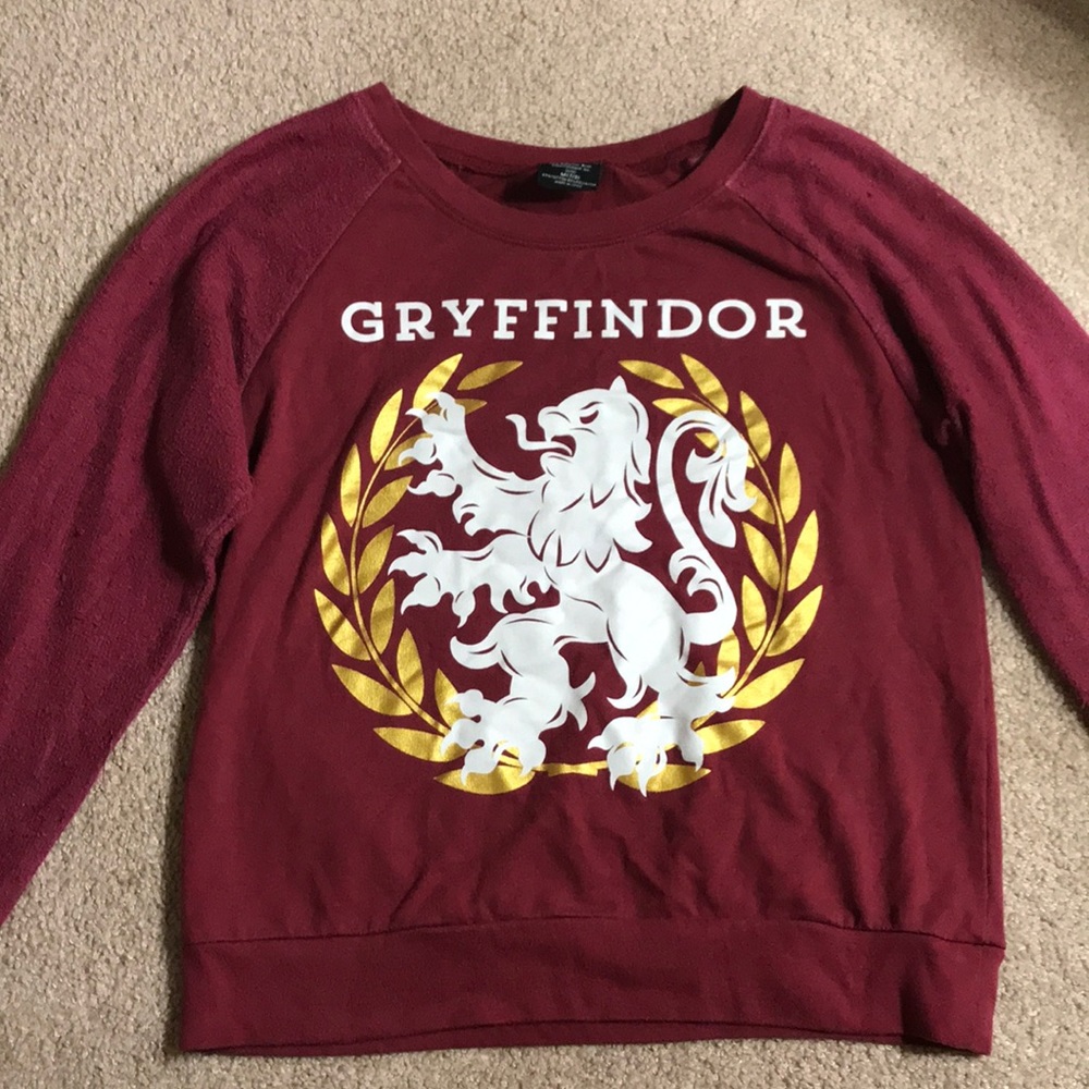 Burgundy long sleeve sweater.